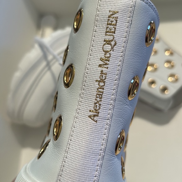 Alexander McQueen Tread Slick Eyelet High Top Sneaker - Picture 3 of 9